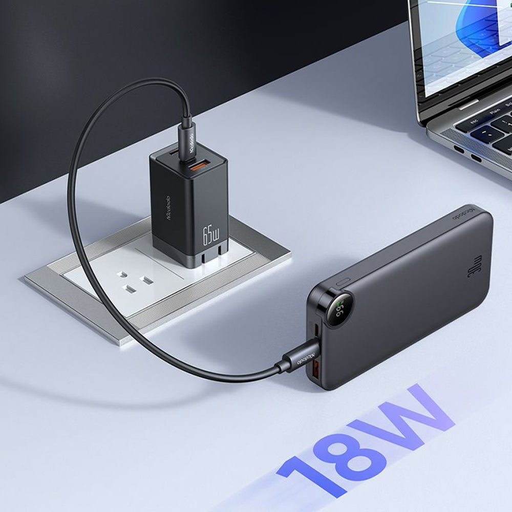 Zewnętrzna bateria McDodo MC-3850 Display, 10000mAh, 30W, QC + PD, 1 x USB-A - 2 x USB-C, Czarna