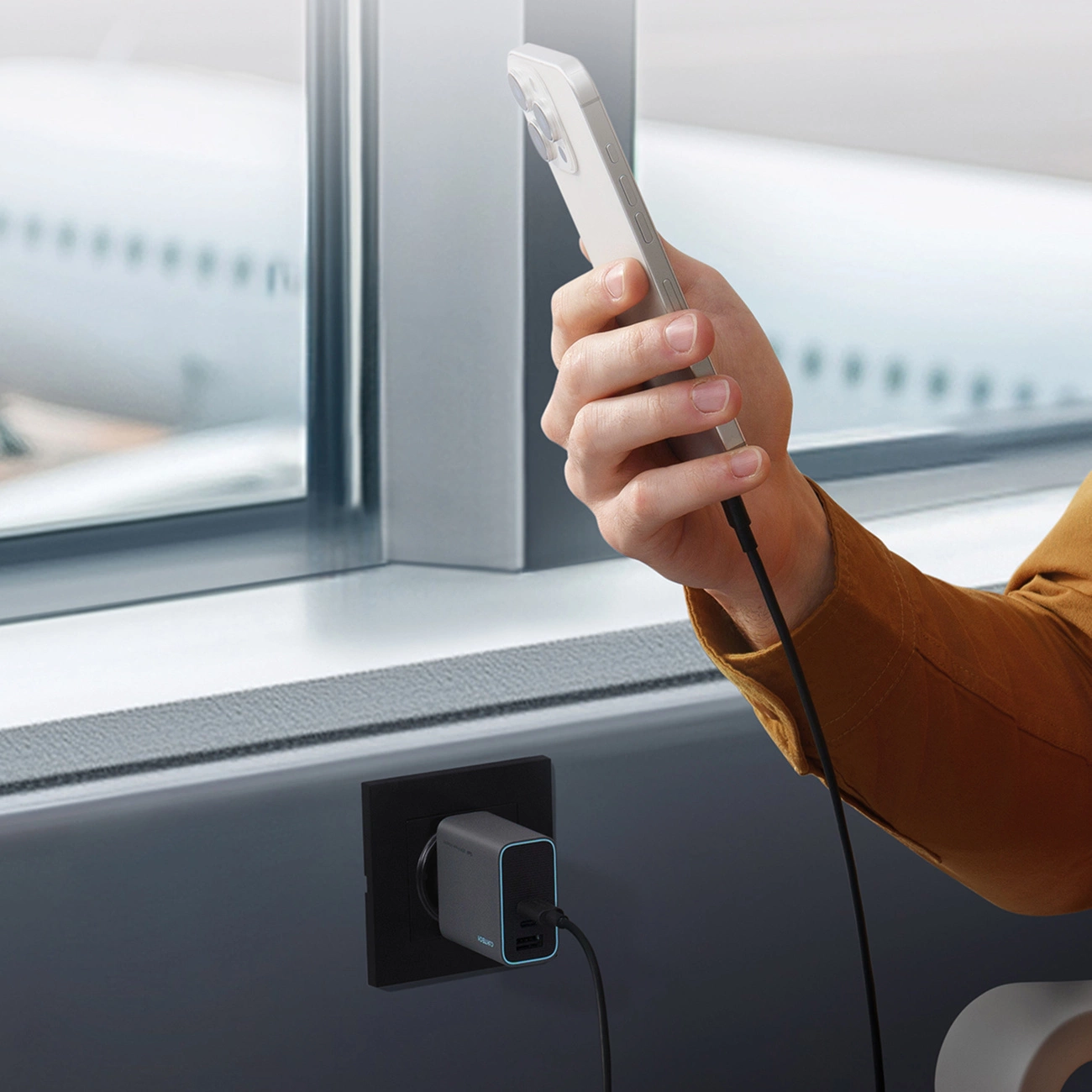 Ładowarka sieciowa Cuktech, 65W, 3A, 1 x USB-A - 2 x USB-C, Szara CUKAD653EUGR