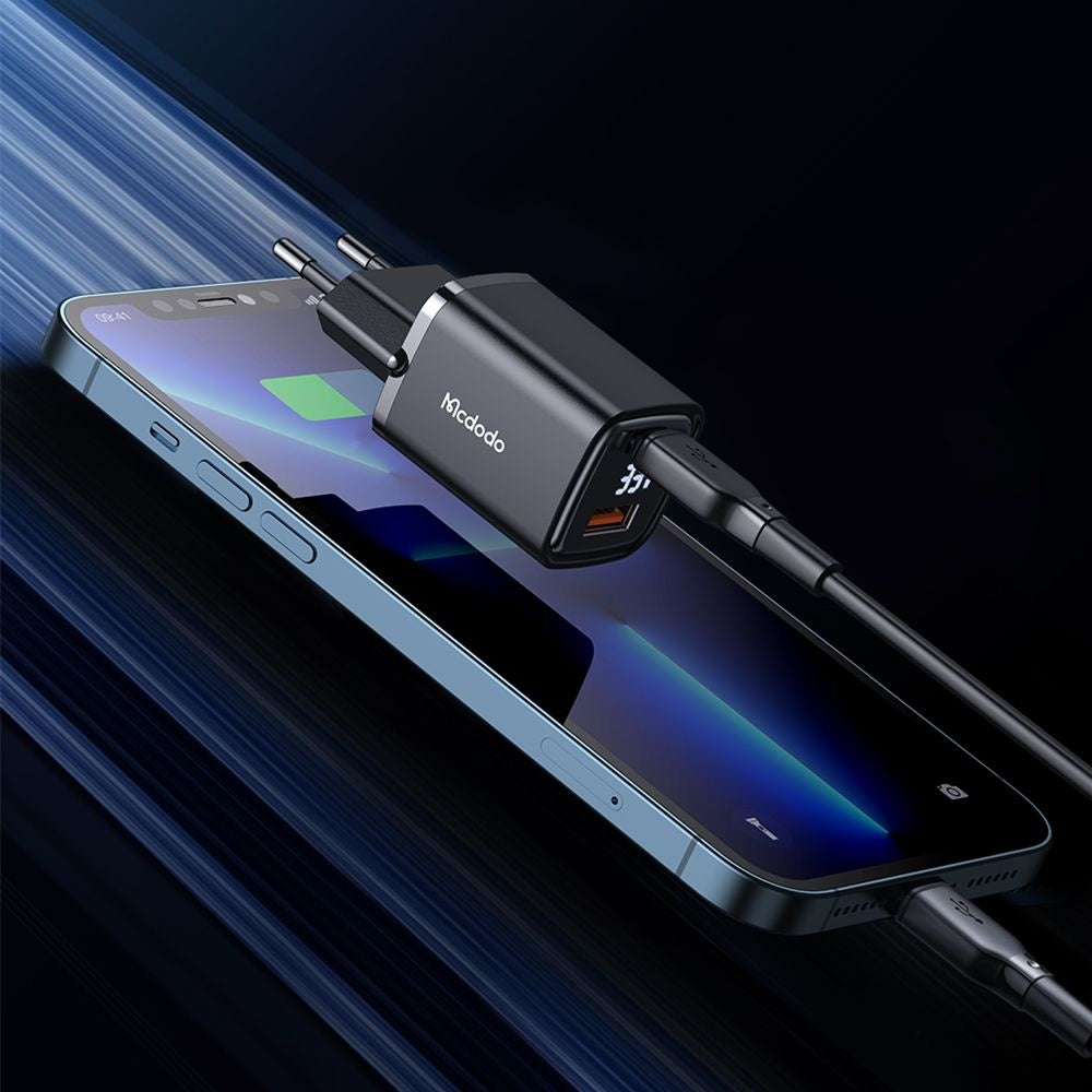 Ładowarka sieciowa McDodo CH-1701 Graphite Display, 33W, 3A, 1 x USB-A - 1 x USB-C, Czarny