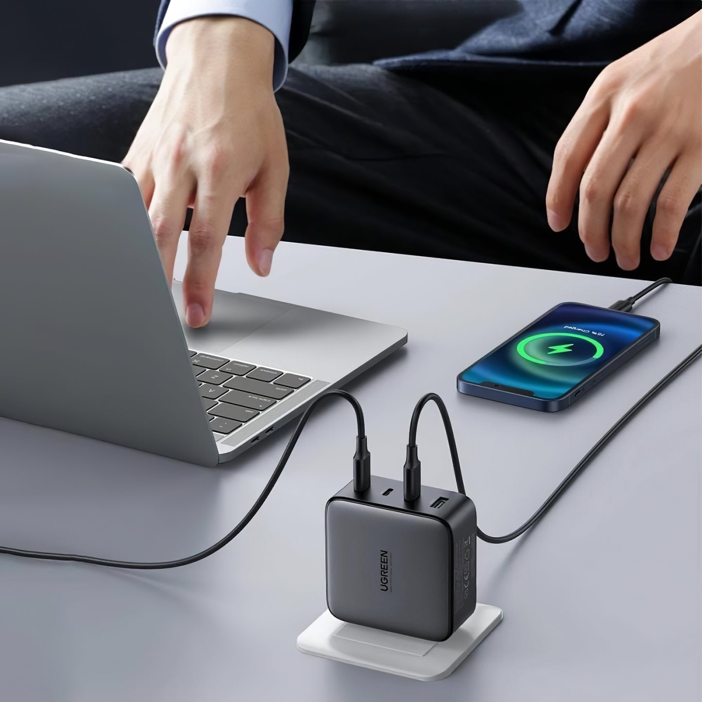 Ładowarka sieciowa UGREEN CD226, 100W, 3A, 1 x USB-A - 3 x USB-C, czarna