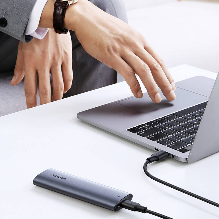 Rack UGREEN CM400 dla SSD SATA M.2 NGFF, Szary