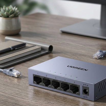 Switch sieciowy UGREEN CM933 (65956EU), 5 x RJ45, czarny