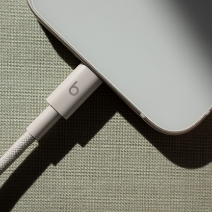 Kabel do danych i ładowania USB-C - Lightning Beats, 1,5 m, Beżowy MDGL4ZM/A