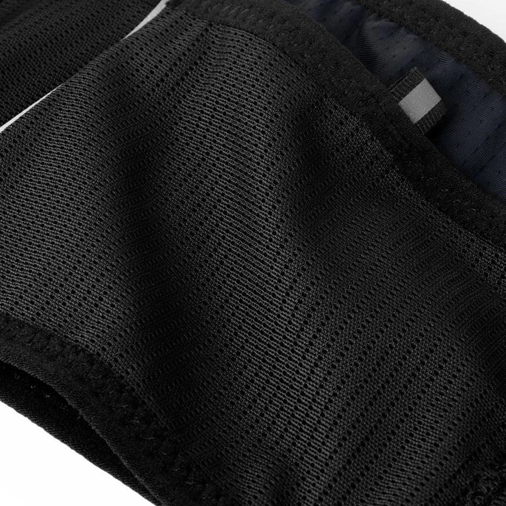 Spigen Dynamic Shield A712 Running Belt, Size M, Black AMP11676
