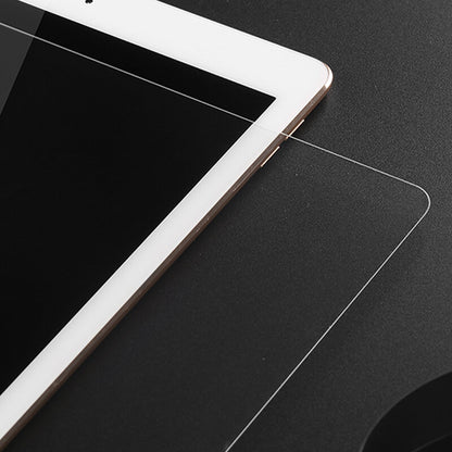 Folia ochronna na ekran Lito Classic do Apple iPad 10.2 (2021) / 10.2 (2020) / 10.2 (2019), szkło hartowane, pełna klejność, 2.5D
