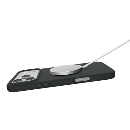 Etui MagSafe dla Apple iPhone 17 Pro, Spigen, Silicone Fit, Zielony