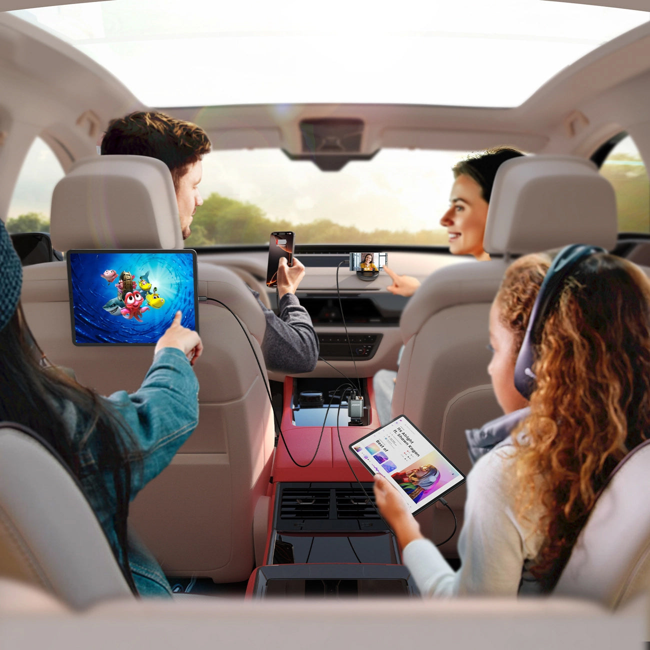 Ładowarka samochodowa z kablem USB-C / Lightning Joyroom JR-CCL05, 30W, 3A, 1 x USB-A - 1 x USB-C, Szara