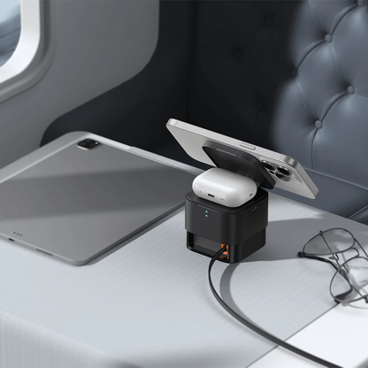 Ładowarka sieciowa bezprzewodowa USB-C Baseus MagPro 3 w 1, 25 W, 1 × USB-C, czarna P10264100123-01
