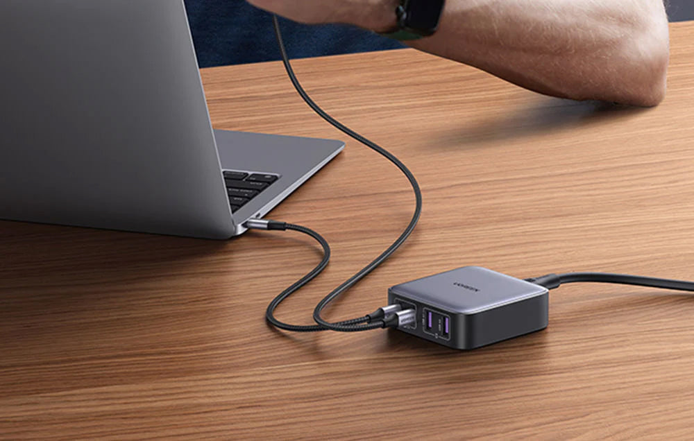 Ładowarka stacja UGREEN CD327 Nexode, 65W, 3.25A, 2 x USB-A - 2 x USB-C, Czarny